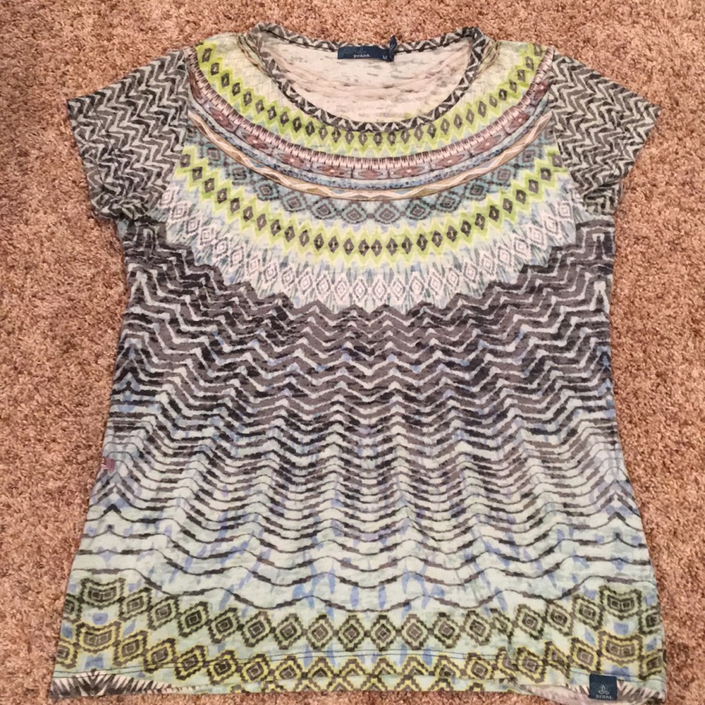 Prana size MED.  T-shirt Great cond.